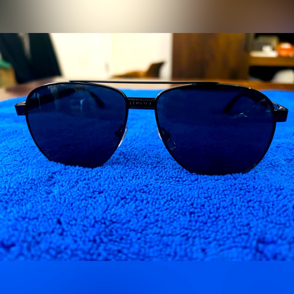 VERSACE Shades
